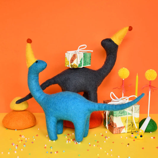 Dashdu Large Felt Dinosaur in hat