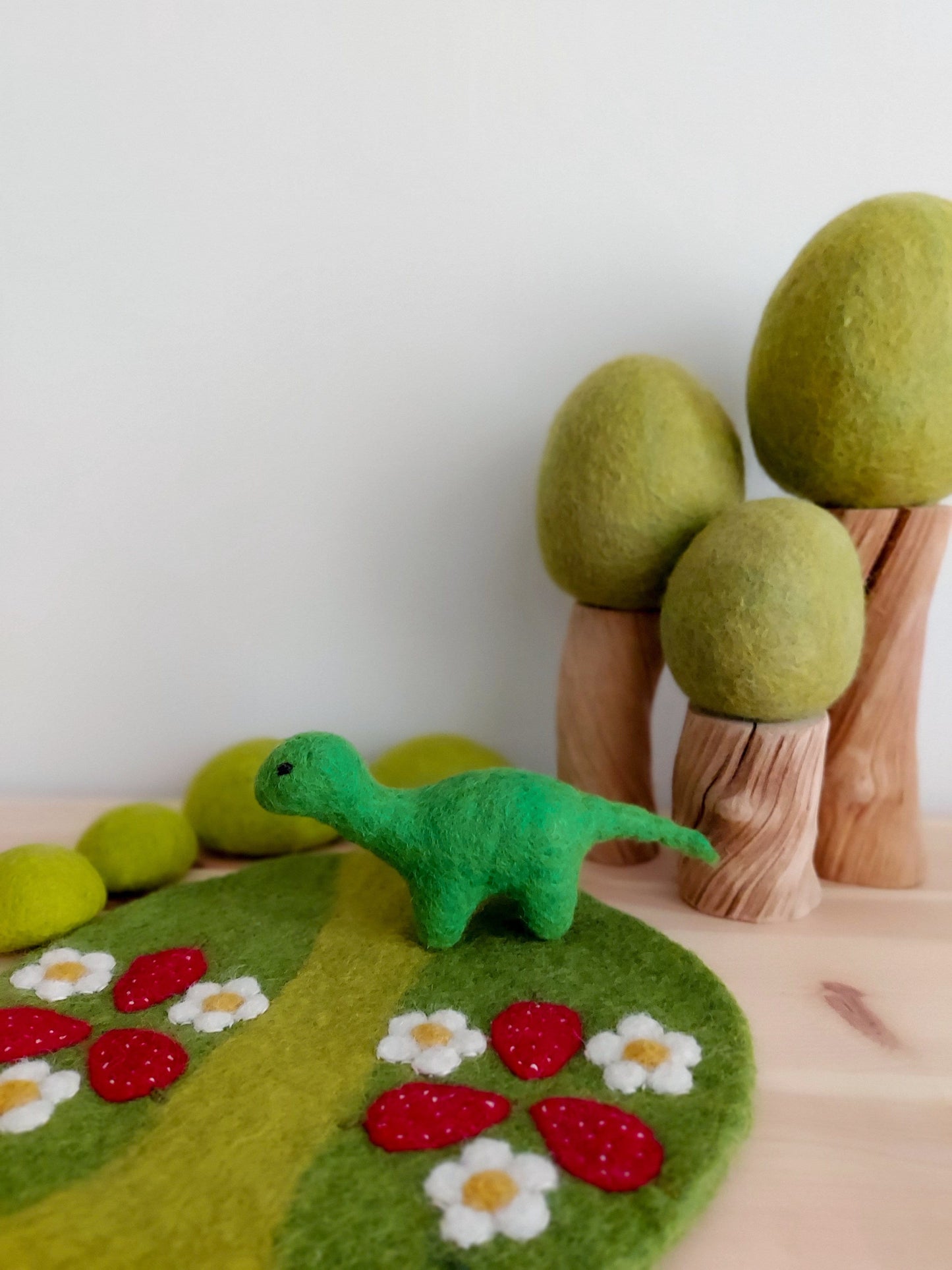 Dashdu Mini Felt Brontosaurus