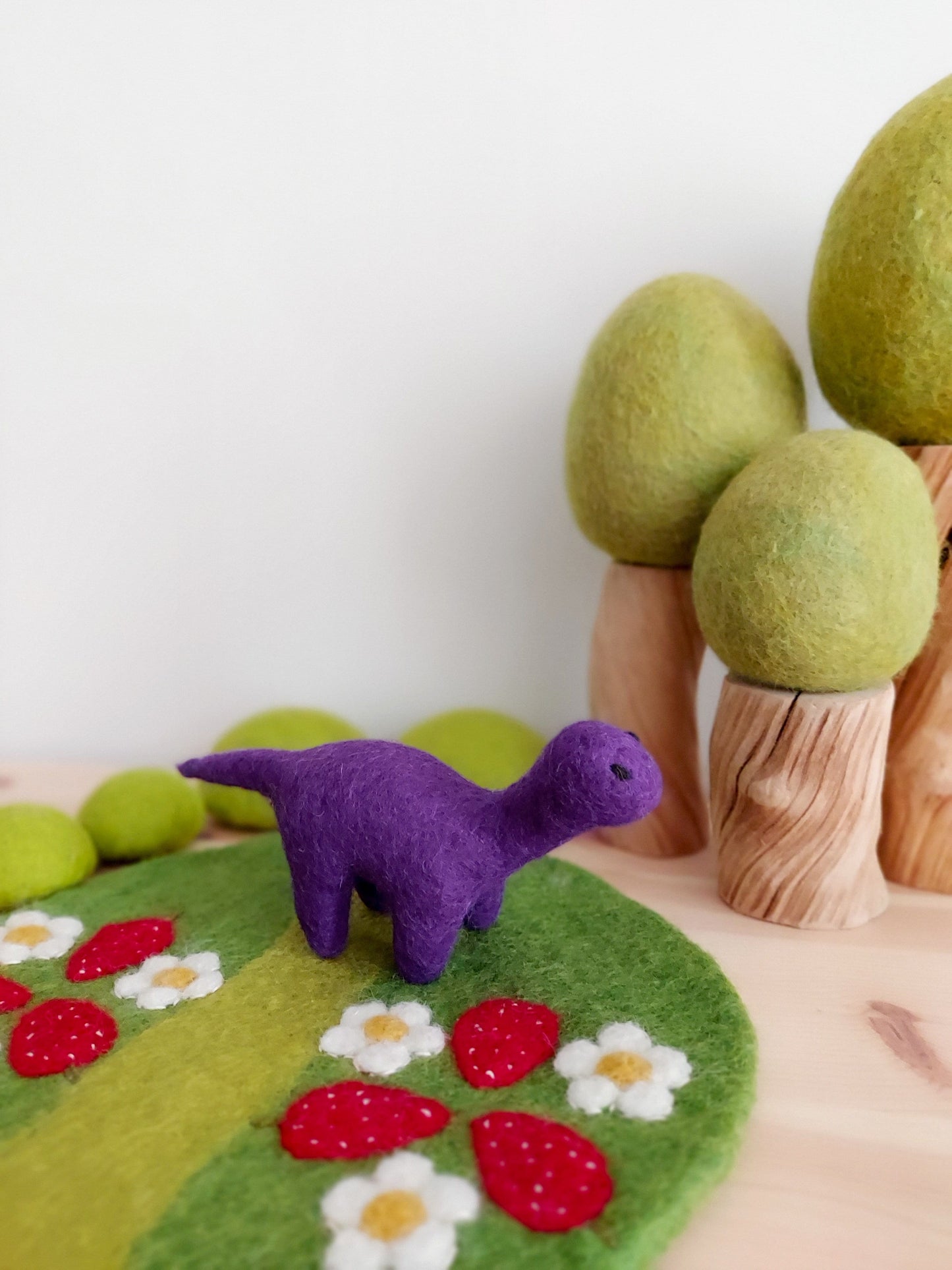 Dashdu Mini Felt Brontosaurus