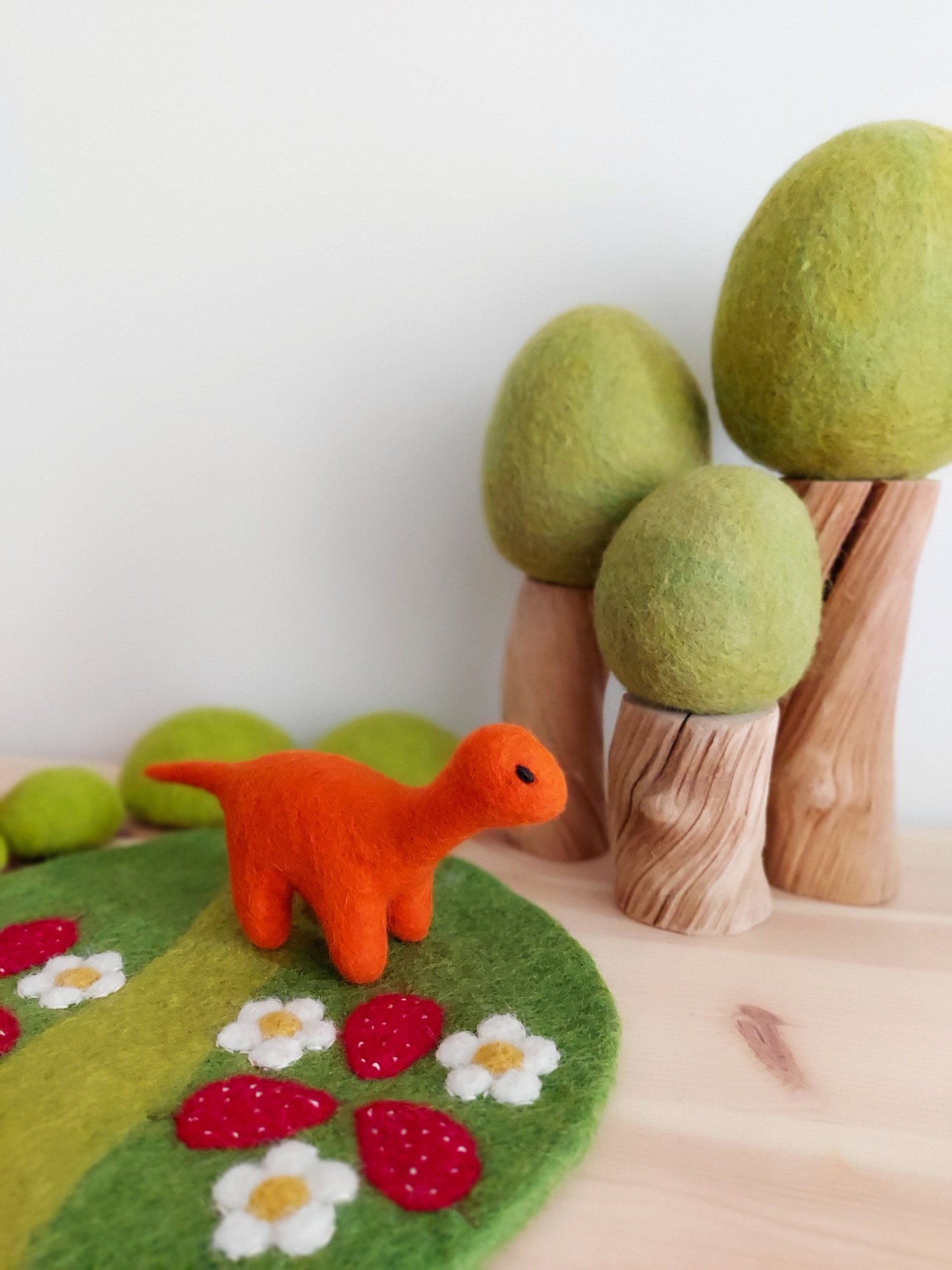Dashdu Mini Felt Brontosaurus