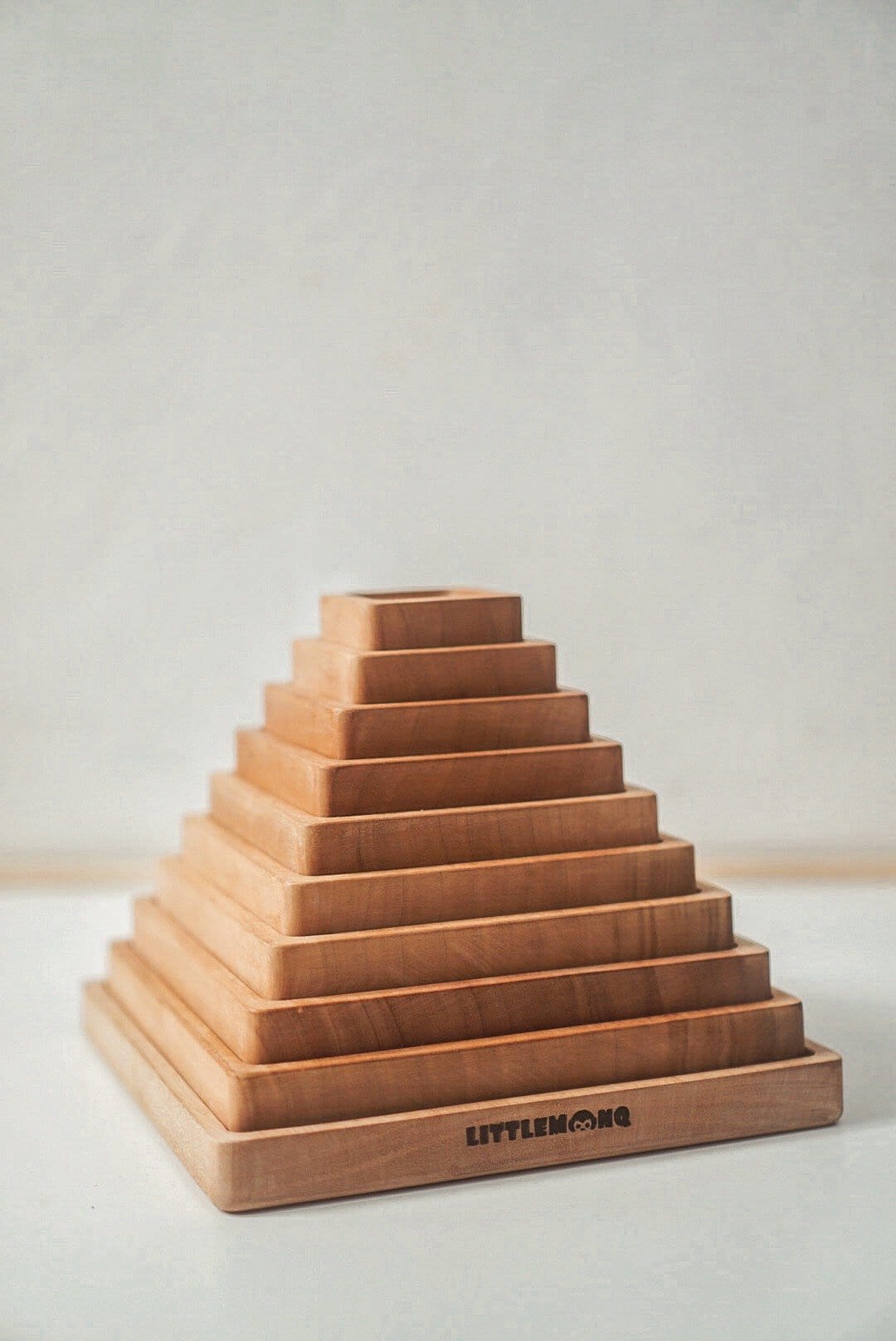 Pyramid Counting Tray