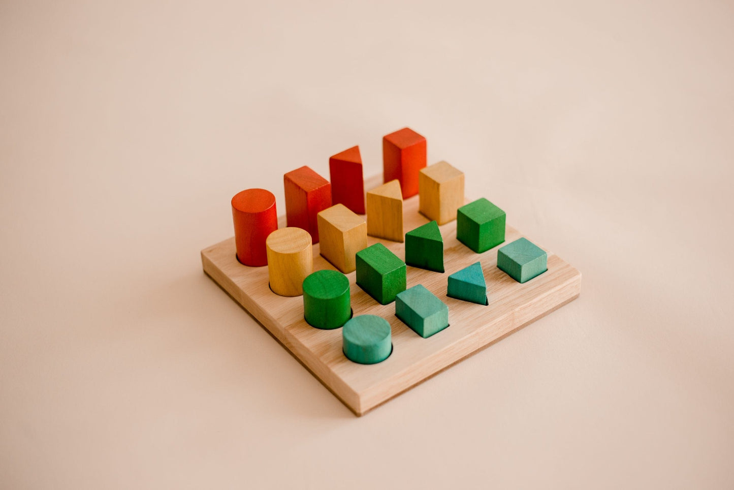 Qtoys Shape and Size Sorting Board